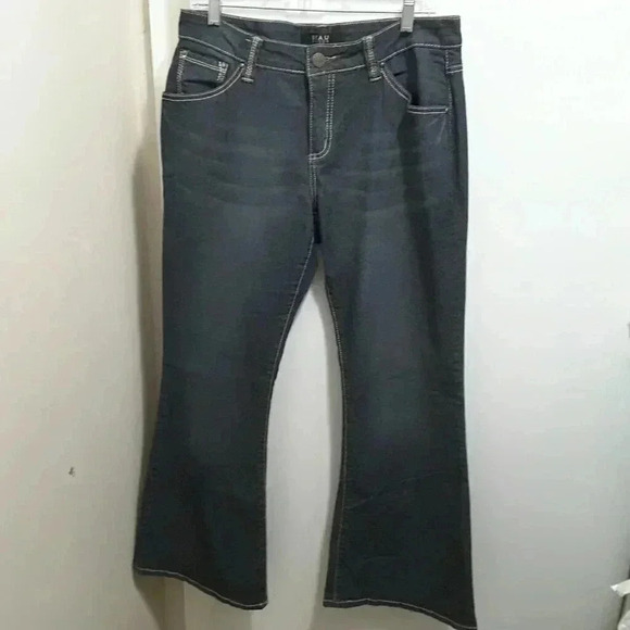 Beau Dawson Bootcut Jeans 12 - Picture 1 of 8